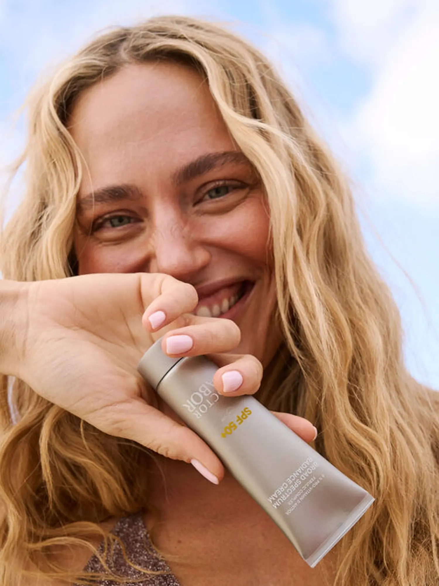 Солнцезащитный крем для сияния кожи SPF50+ с Эктоином и Провитамином D, 50 мл - изображение 4