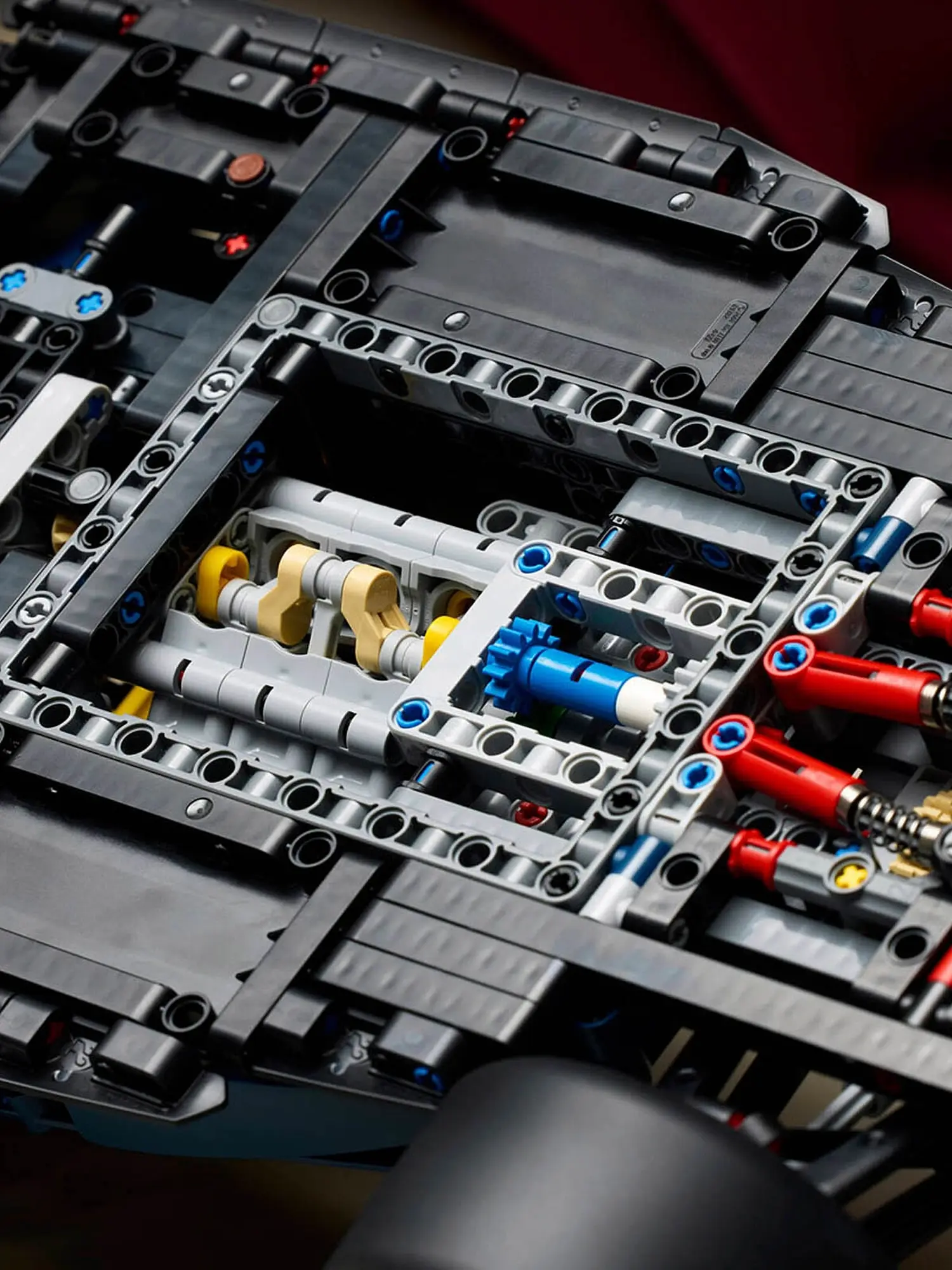 Конструктор LEGO TECHNIC "Oracle Red Bull Racing RB20 F1" - изображение 10
