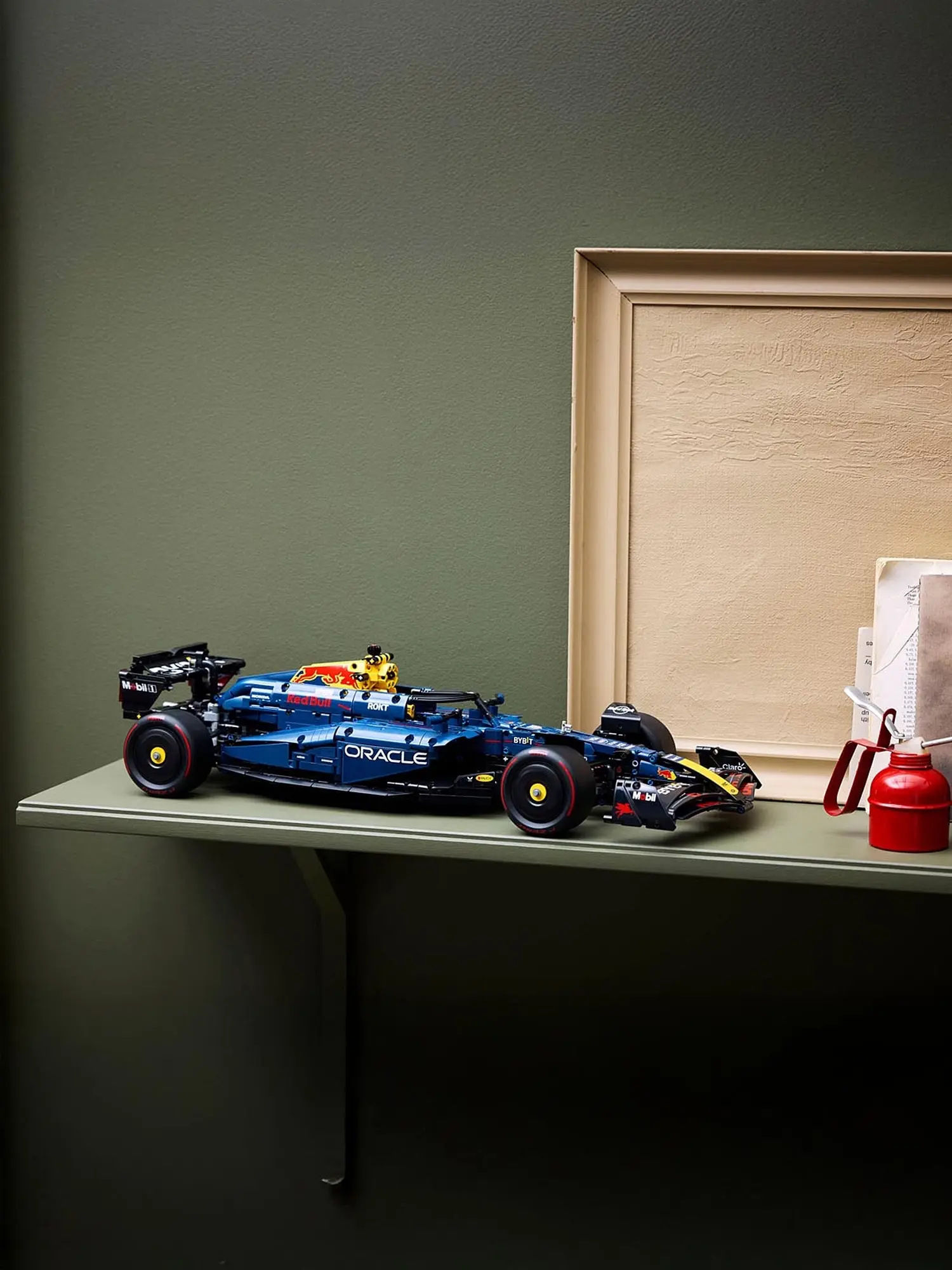 Конструктор LEGO TECHNIC "Oracle Red Bull Racing RB20 F1" - изображение 14