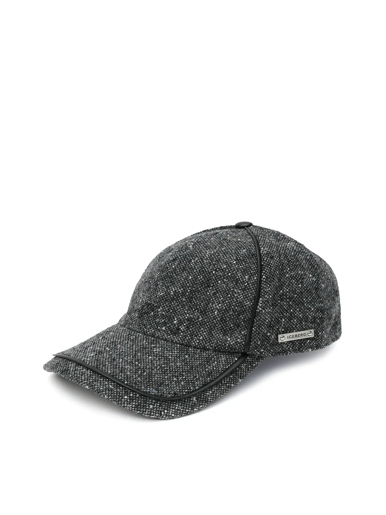 Кепка из шерсти