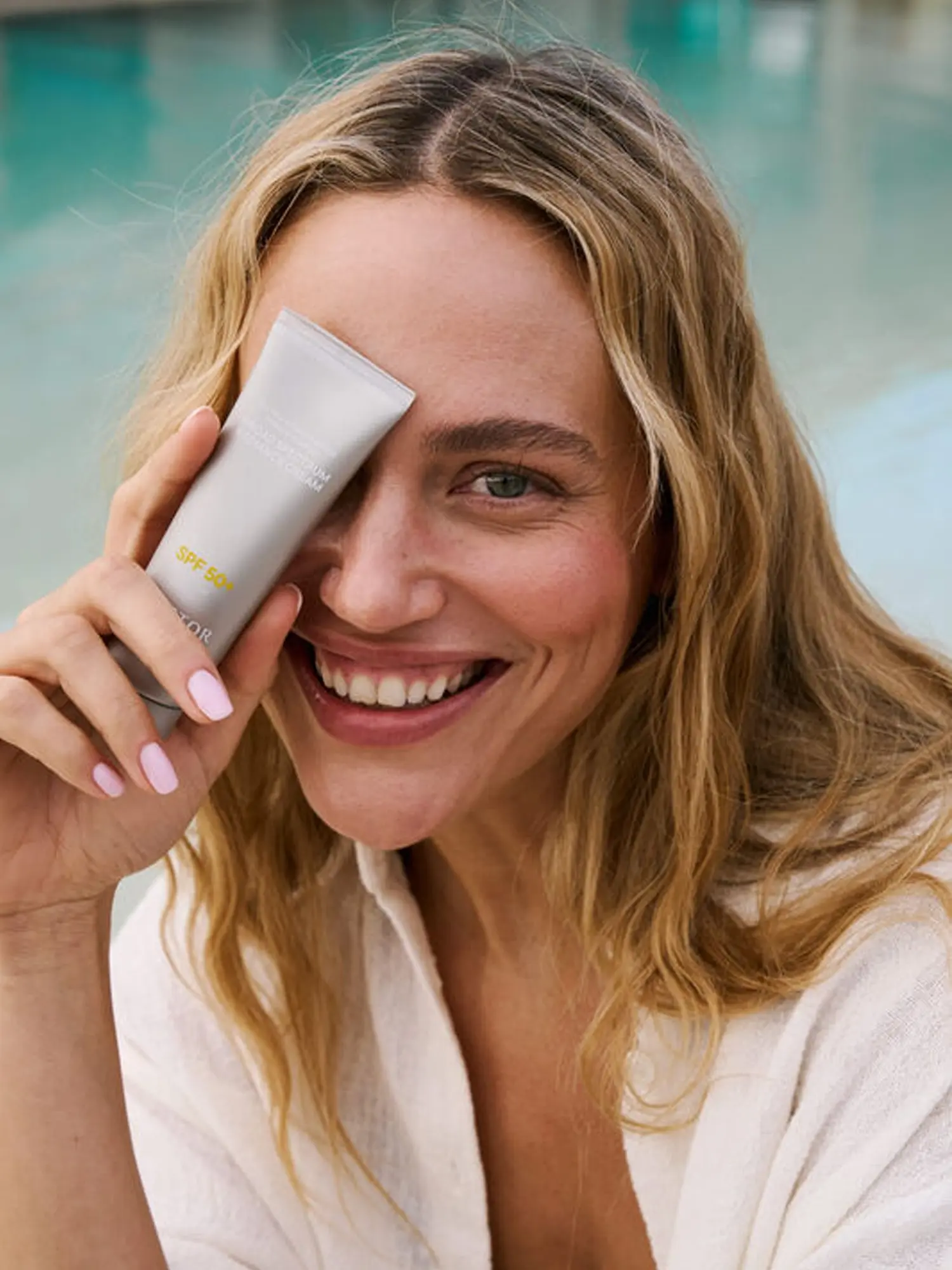 Солнцезащитный крем для сияния кожи SPF50+ с Эктоином и Провитамином D, 50 мл - изображение 3